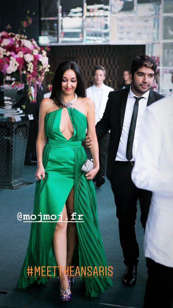 علیرضا جی جی و دوست دخترش در لباس سبز بلند جلو باز