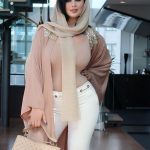 دنیا جهانبخت با مانتوی کرم و جذب