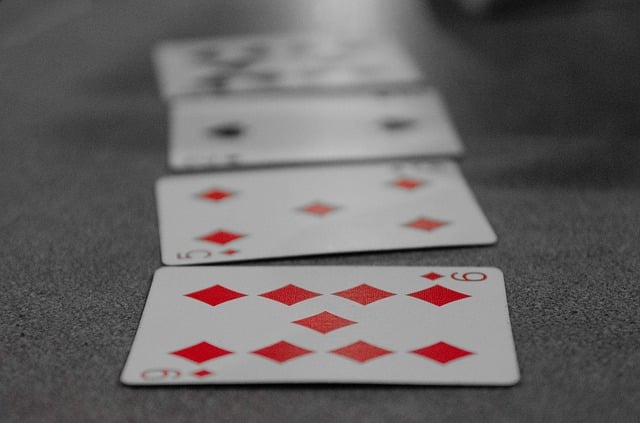 بازی کارتی ترای پیکس tri-peaks
