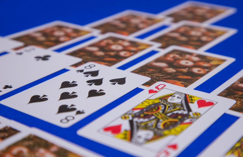 بازی کارتی 6 پیشنهاد سولو (Six Bid Solo)