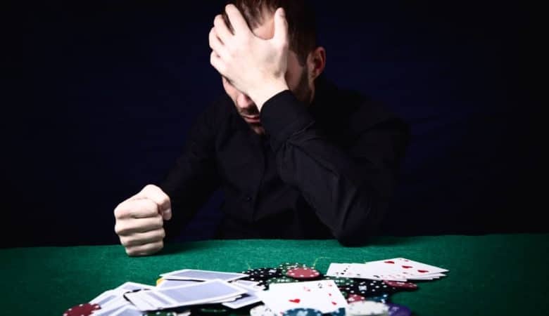 رابطه عجیب بین قمار و احساسات